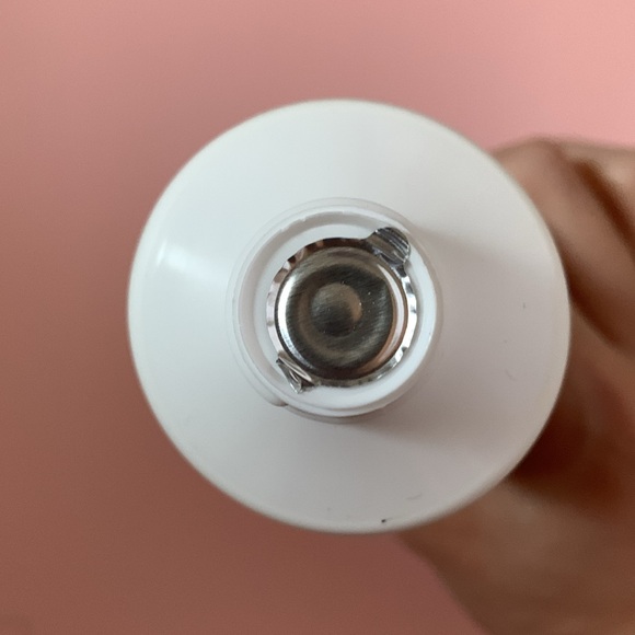 Korres Greek Goddess Rose Gold Illuminating Body Perfecter - Picture 3 of 4